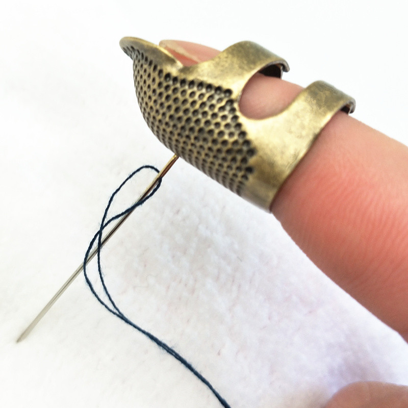 1PCS Retro Finger Protector An - Sewing Thimble Metal recension och pris
