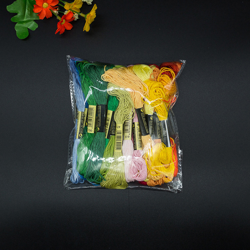C 24/100/50 Multicolor Cross   - Sewing Kit recension och pris