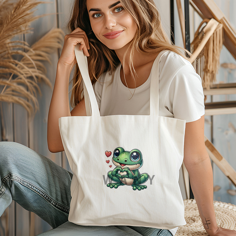 A cute cartoon frog Iron on Tr - Iron On Patch recension och pris